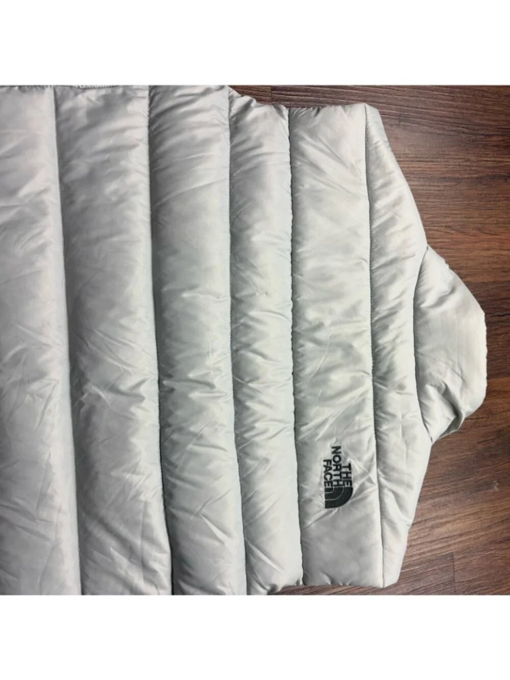 The North Face 550 Puffer Full Zip Vest Gray Men’s Size Large